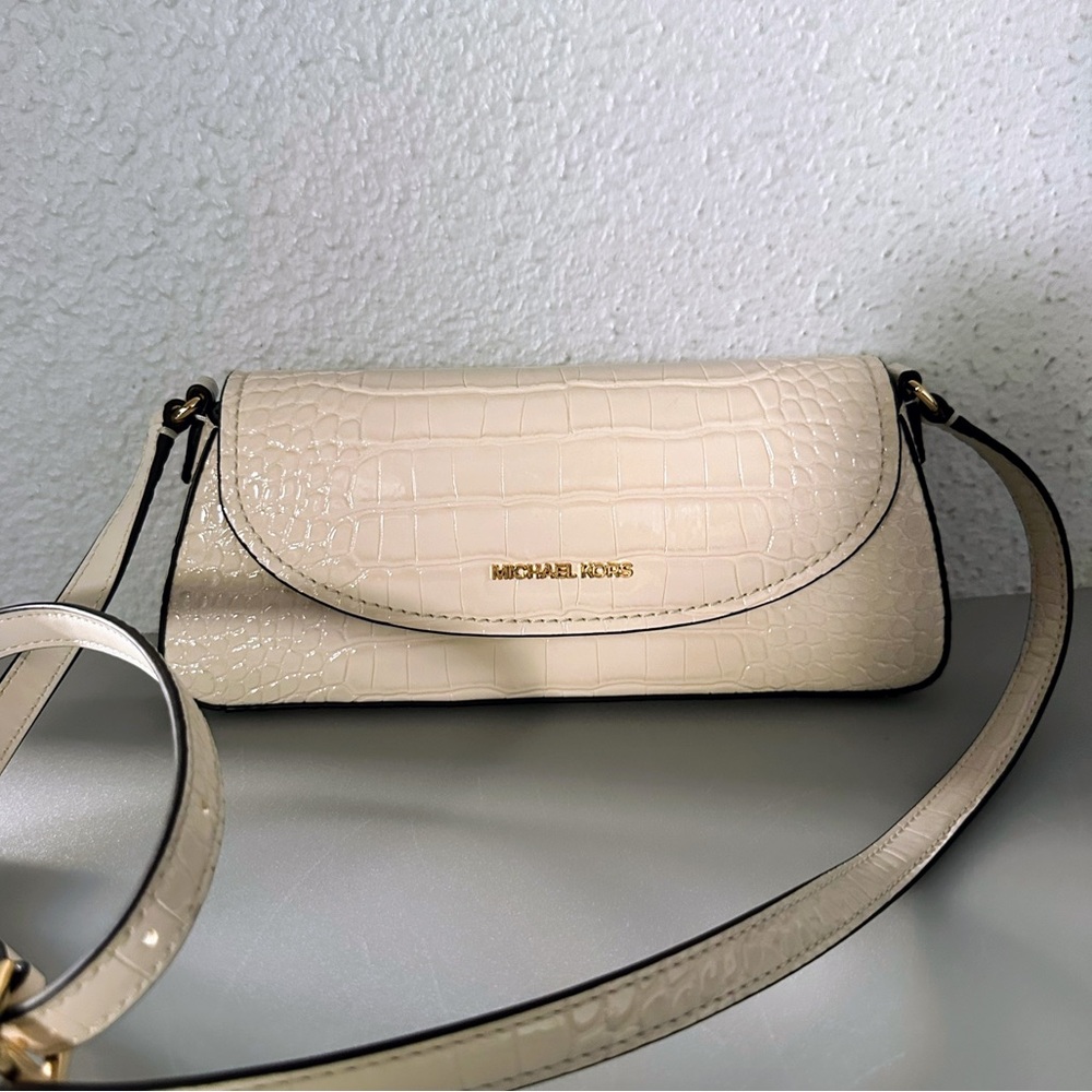 NWT MICHAEL MICHAEL KORS KATYA MEDIUM‎ FLAP CROSSBODY CROC-EMBOSSED LIGHT CREAM